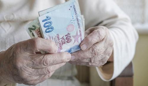 EMEKLİ VE MEMUR MAAŞLARI ERİDİ: İşte güncel emekli maaşları