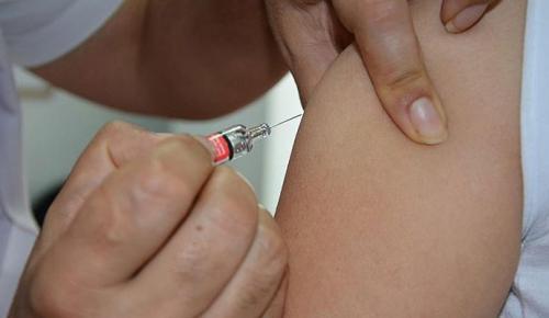 GRİP KAPIYI ÇALDI: Uzmanlar grip aşısı olun derken, eczaneye giden yurttaş eli boş dönüyor