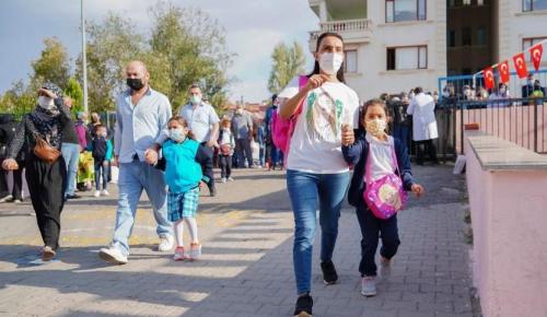 YÜZYÜZE EĞİTİMDE YARIYIL TATİLİ BUGÜN BAŞLIYOR: Bu gün karne günü