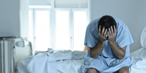 KANSER HASTALIĞI İLE BOĞUŞAN YURTTAŞLARA ÇİN İŞKENCESİ: SGK ancak Anayasa Mahkemesi zoruyla ilacın parasını ödüyor.