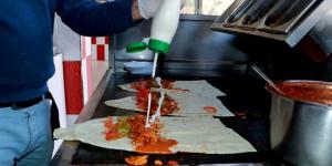 UCUZ OLDUĞU İÇİN TERCİH EDİLMEK ZORUNDA KALINIYOR | Sağlıksız gıdalar ölüm saçıyor