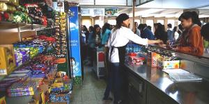 BESLENMEK BİLE LÜKS | Harçlık yetersiz, çocuklar okullarda aç ve susuz kalıyor!