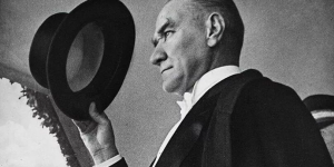 10 KASIM 1938, SAAT 09.05: Türkiye Cumhuriyeti’nin kurucusu Mustafa Kemal Atatürk’ün hayata vedasının 84. Yıldönümü
