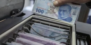 BİR YIL GEÇTİ | Dolar eski yerine döndü