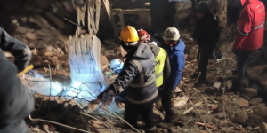 AKÇAABAT BELEDİYESİ EKİPLERİ ADIYAMAN’DA: Enkazdan 3 çocuk kurtarıldı.