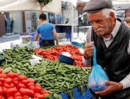 TÜRK-İŞ, ARALIK AYI AÇLIK VE YOKSULLUK SINIRINI AÇIKLADI | Bekar bir çalışanın yaşama maliyeti, yeni asgari ücreti de solladı!