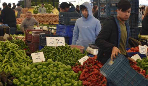 TÜRK-İŞ VERİLERİ AÇIKLADI: Açlık sınırı 10.373 TL’ye, yoksulluk sınırı 33.788 TL’ye yükseldi