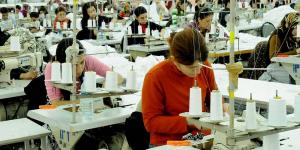 ASGARİ ÜCRETLİ TOPLUM YARATMAK BİLİNÇLİ TERCİH