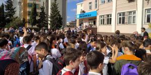 MİLLİ EĞİTİM BAKANI YUSUF TEKİN SINIF GEÇMEDE YENİ DÜZENLEMEYİ DUYURDU: Türkçe ortalaması 70 olmayan geçemeyecek