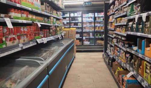 ASGARİ ÜCRET ZAMMI SONRASI MARKETLERDE ETİKET MESAİSİ : ‘Dolar arttı, akaryakıt fiyatları yükseldi’ derlerdi. Şimdi mazeretleri ne?”