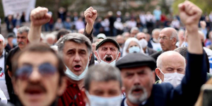 EMEKLİNİN AÇLIĞI KAF DAĞI’NI AŞTI: Hükümet emeklileri sadece oy potansiyeli olarak görüyor”