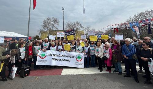 EMEKLİLER İNSANCA BİR YAŞAM İÇİN 41 İLDE MEYDANLARA ÇIKTI