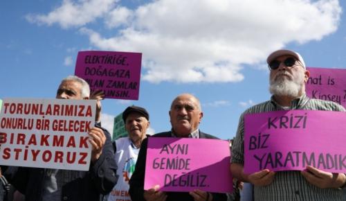 EMEKLİLERİN ALIM GÜCÜ DÜŞÜYOR: 5 ayda 3.651 TL kayıp