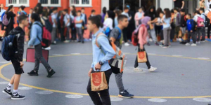 YOKSULLUK DERİNLEŞTİ: Eğitim de sağlık da ‘karne’ye bağlı