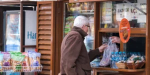 YOKSULLUKTA ZİRVEYE YERLEŞTİ | 2018 Haziran’da 4.81 TL olan dolar 39 TL’yi, 25.000 TL yoksulluk sınırı 81.000 TL’yi aştı