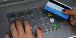 ATM’LERDE ŞİFRE ZORUNLULUĞU GELİYOR: Yeni dönem yarın başlıyor