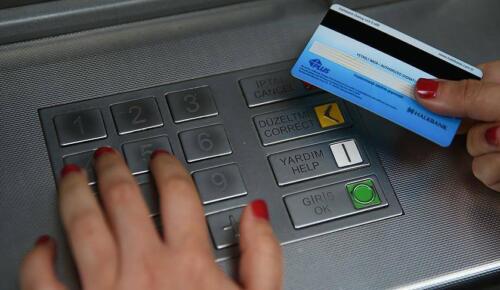 ATM’LERDE ŞİFRE ZORUNLULUĞU GELİYOR: Yeni dönem yarın başlıyor