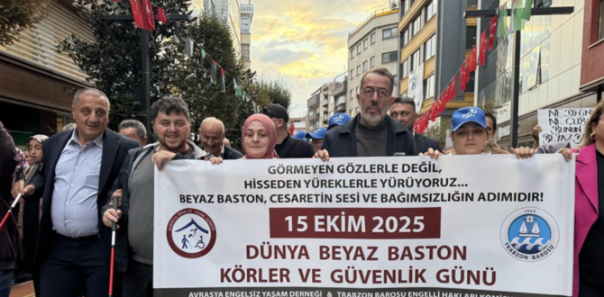 TRABZON’DA “BEYAZ BASTON” İÇİN FARKINDALIK YÜRÜYÜŞÜ: “Engel Yok, Anlayış Olsun”