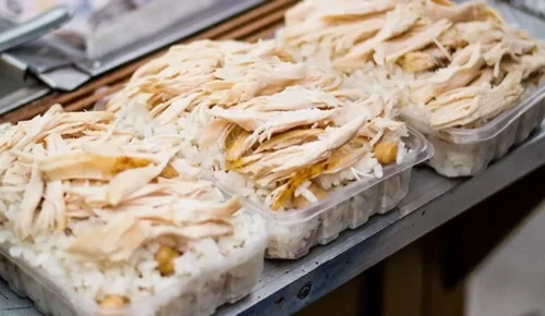 TRABZON’DA ONLARCA KİŞİNİN ZEHİRLENDİĞİ VAKADAN RESMİ AÇIKLAMA: “Gerekirse yaptırım uygulanacak”