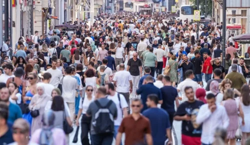 TÜRKİYE NÜFUSU 86 MİLYONA YAKLAŞTI