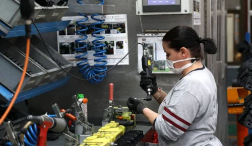 İŞÇİNİN CEBİNDEN 2,116 TRİLYON LİRA ÇALINDI | Emekçiler ve emekliler sefaletle baş başa bırakıldı