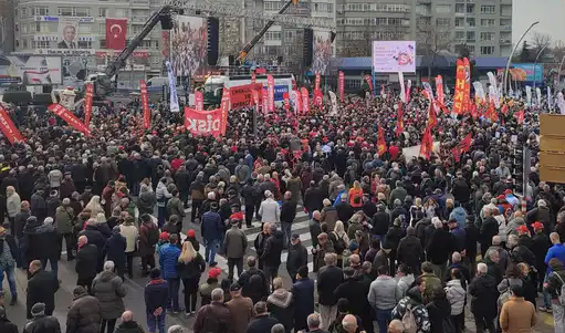 ANKARA’DA ‘YURTTAŞ BİRLİKTELİĞİ’NİN ÇAĞRISI | “Emeklilerin ve Emekçilerin Halktan, Emekten, Adaletten yana Bütçe Hakkı” mitingi