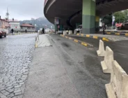 YENİ ULAŞIM DÜZENLEMESİNE HALK DA DOLMUŞÇULAR DA TEPKİLİ: “KTÜ köprü altı uygulaması geri çekilsin”