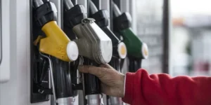 BENZİN VE MOTORİNE ZAM İPTAL! 90 liradan dönüldü