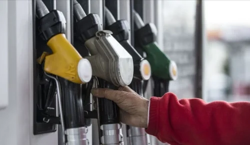 BENZİN VE MOTORİNE ZAM İPTAL! 90 liradan dönüldü