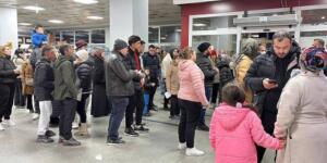 BOĞAZ AĞRISI ŞİKÂYETLERİYLE HASTANELERDE YOĞUNLUK: Maske, mesafe, hijyen, düzenli uyku, egzersiz ve dengeli beslenme uyarısı